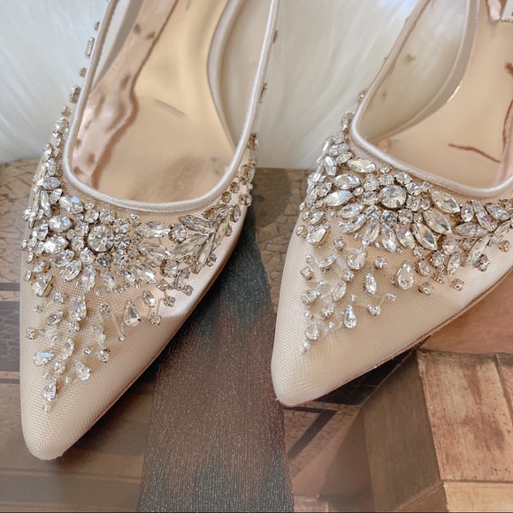 COPY - Badgley Mischka Onyx kitten heel pump - Picture 10 of 15